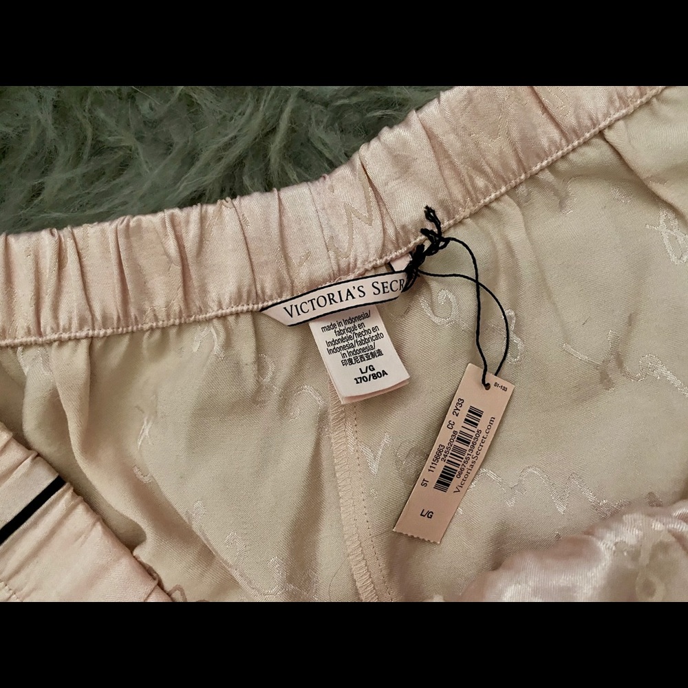 ♡Victoria secret light pink satin pajama shorts - Picture 3 of 3